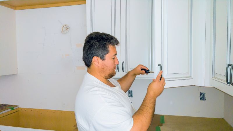 Cabinet Pulls Replacement detail